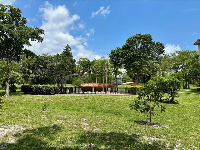 $178,500 | 6201 North Falls Cir Drive, Unit 212, Lauderhill, FL 33319