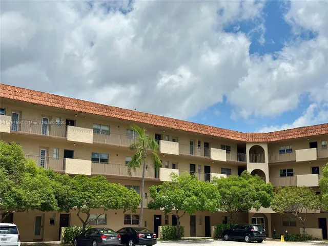 $178,500 | 6201 North Falls Cir Drive, Unit 212, Lauderhill, FL 33319
