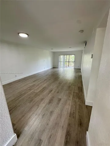 $178,500 | 6201 North Falls Cir Drive, Unit 212, Lauderhill, FL 33319