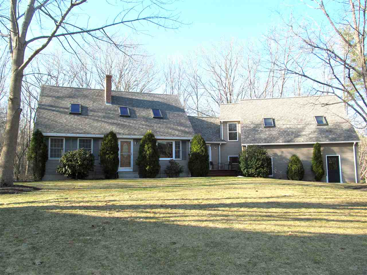 85 Bartlett Road Kittery, ME 03905 - Photo 1 of 40 Gallery Image 1
