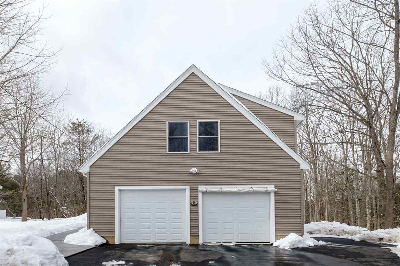 85 Bartlett Road Kittery, ME 03905 - Photo 3 of 40 Gallery Image 3