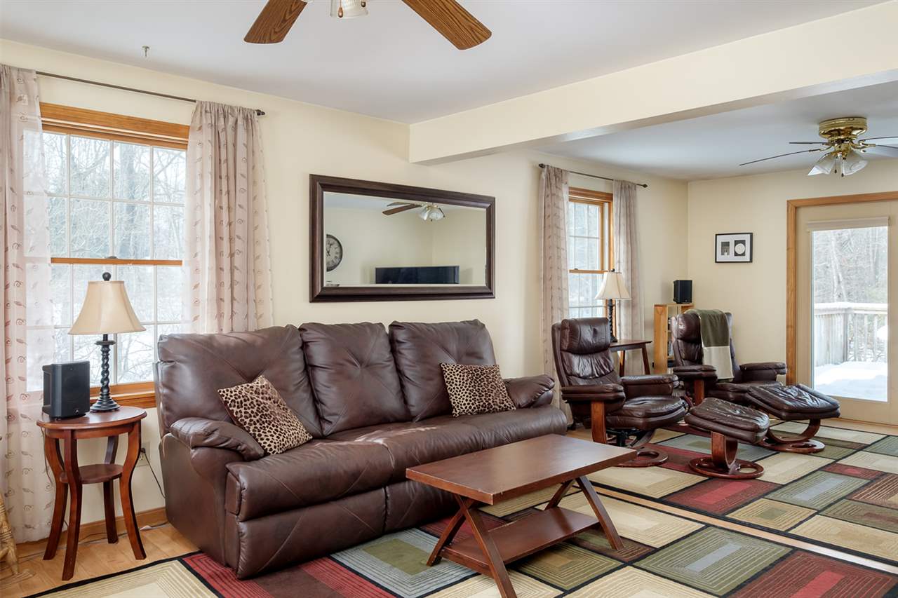 85 Bartlett Road Kittery, ME 03905 - Photo 6 of 40 Gallery Image 6