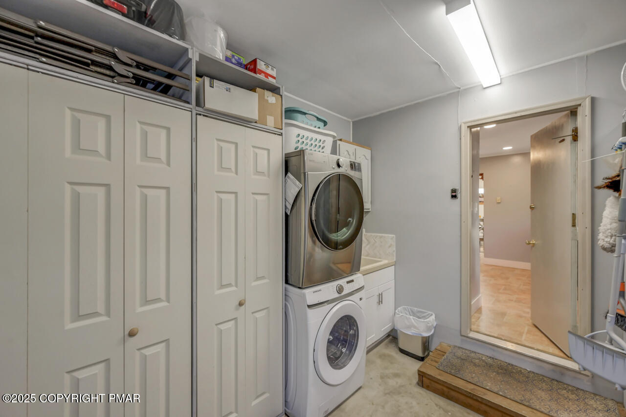 9 Gap View Heights Road East Stroudsburg, PA 18301 - Photo 43 of 57 a utility room with dryer and washer
