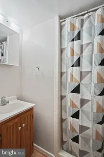 $555,000 | 5 Ingleside Court, Rockville, MD 20850
