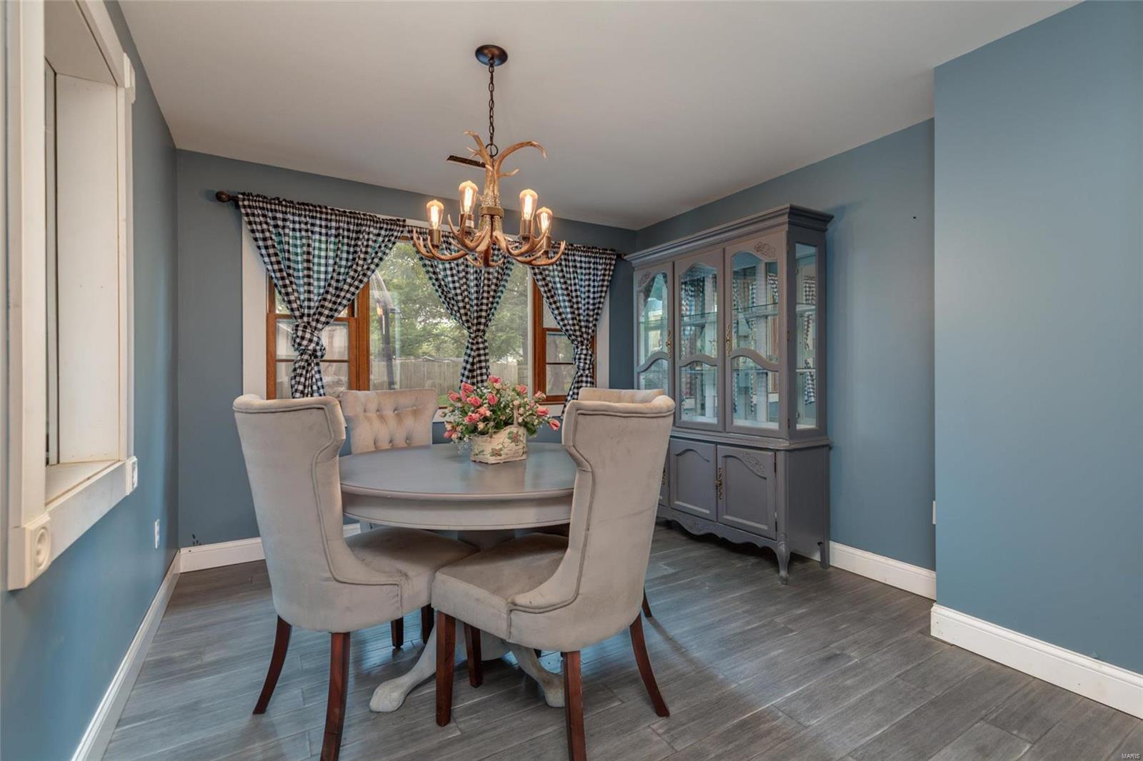 22 Valley Road St. Charles, MO 63303 - Photo 12 of 25 Gallery Image 12