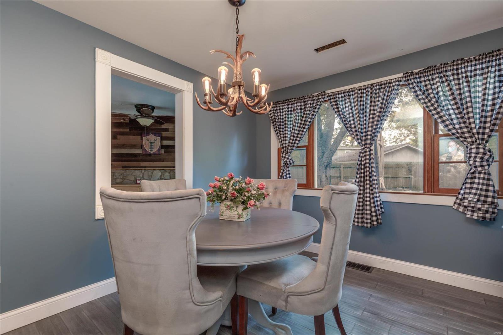 22 Valley Road St. Charles, MO 63303 - Photo 13 of 25 Gallery Image 13