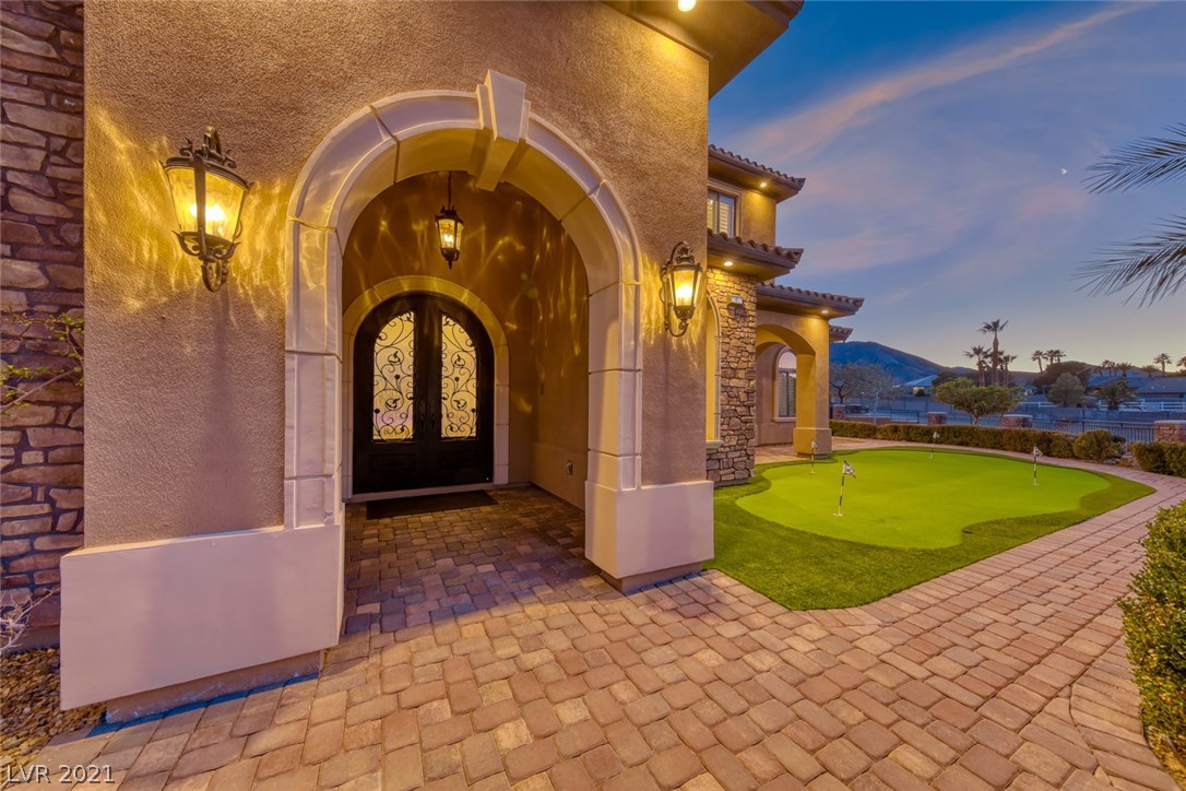 561 Foxhall Road Henderson, NV 89002 - Photo 15 of 50 Gallery Image 15