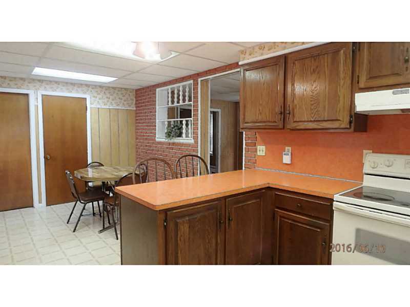 169 Rathbun Street Coventry, RI 02816 - Photo 8 of 19 Dining Room.