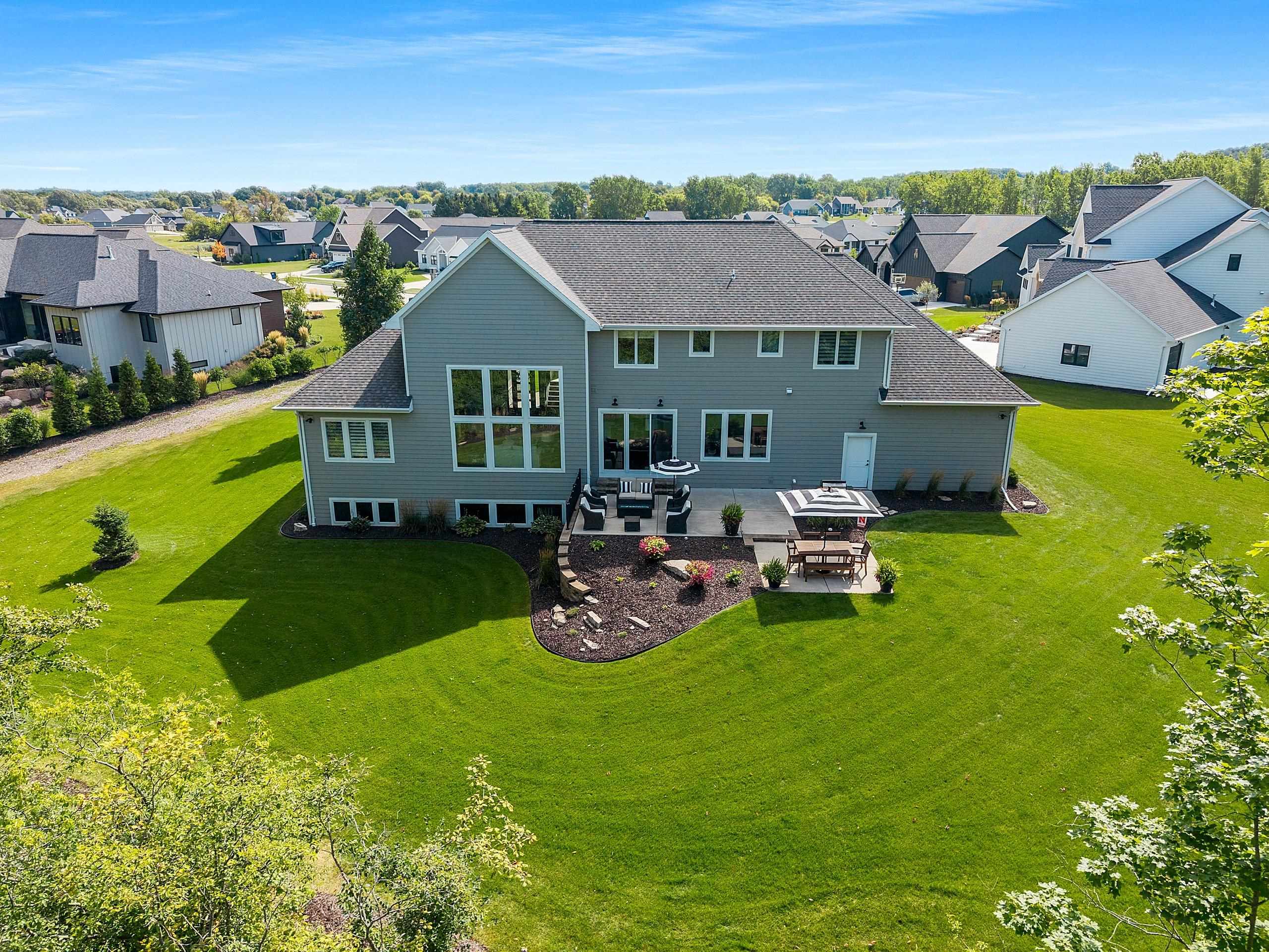 1852 Ridgemont Circle De Pere, WI 54115 - Photo 61 of 67 Gallery Image 61