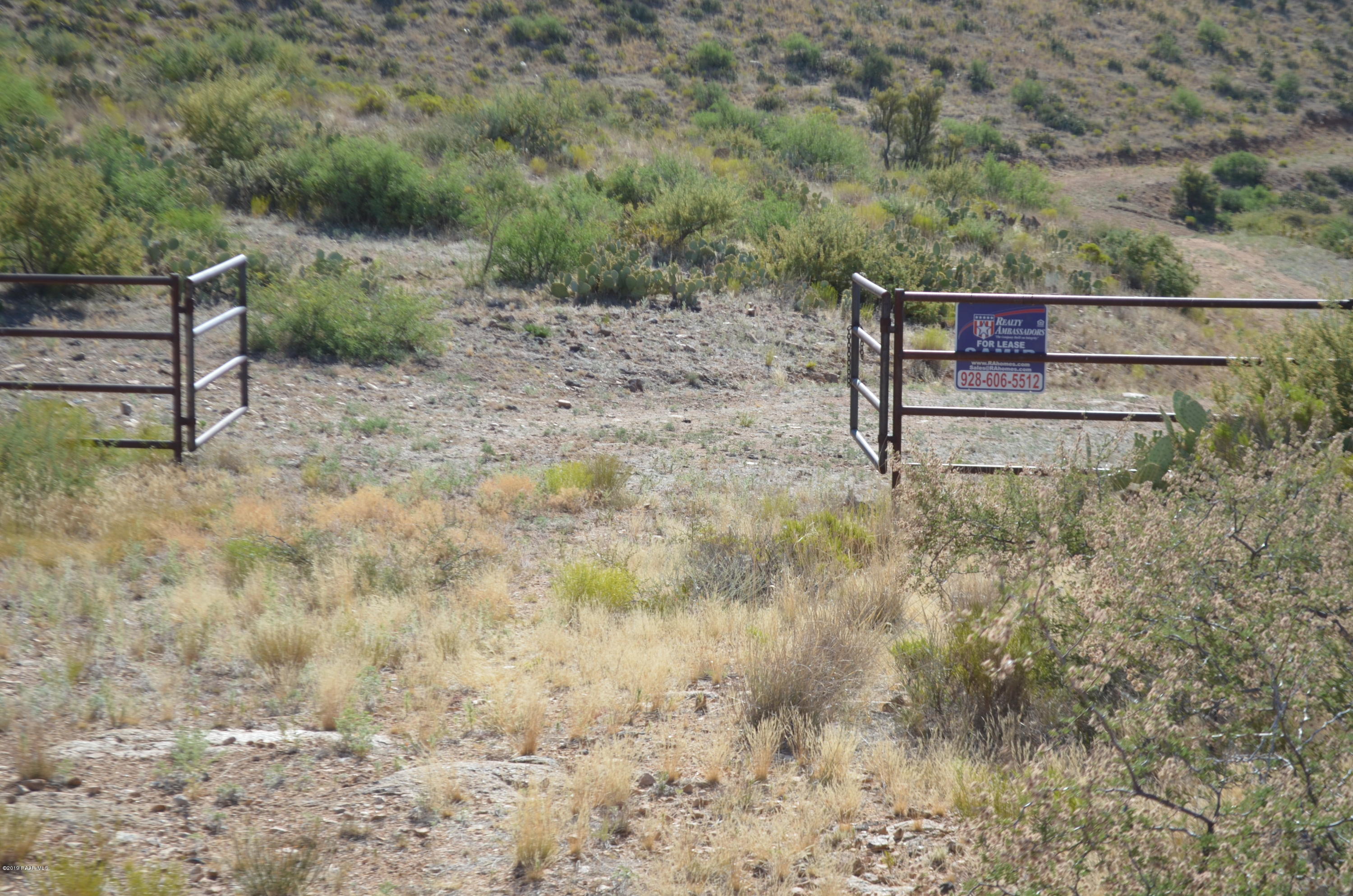 49 Ruger Ranch Kirkland, AZ 86332 - Photo 3 of 22 DSC_2036