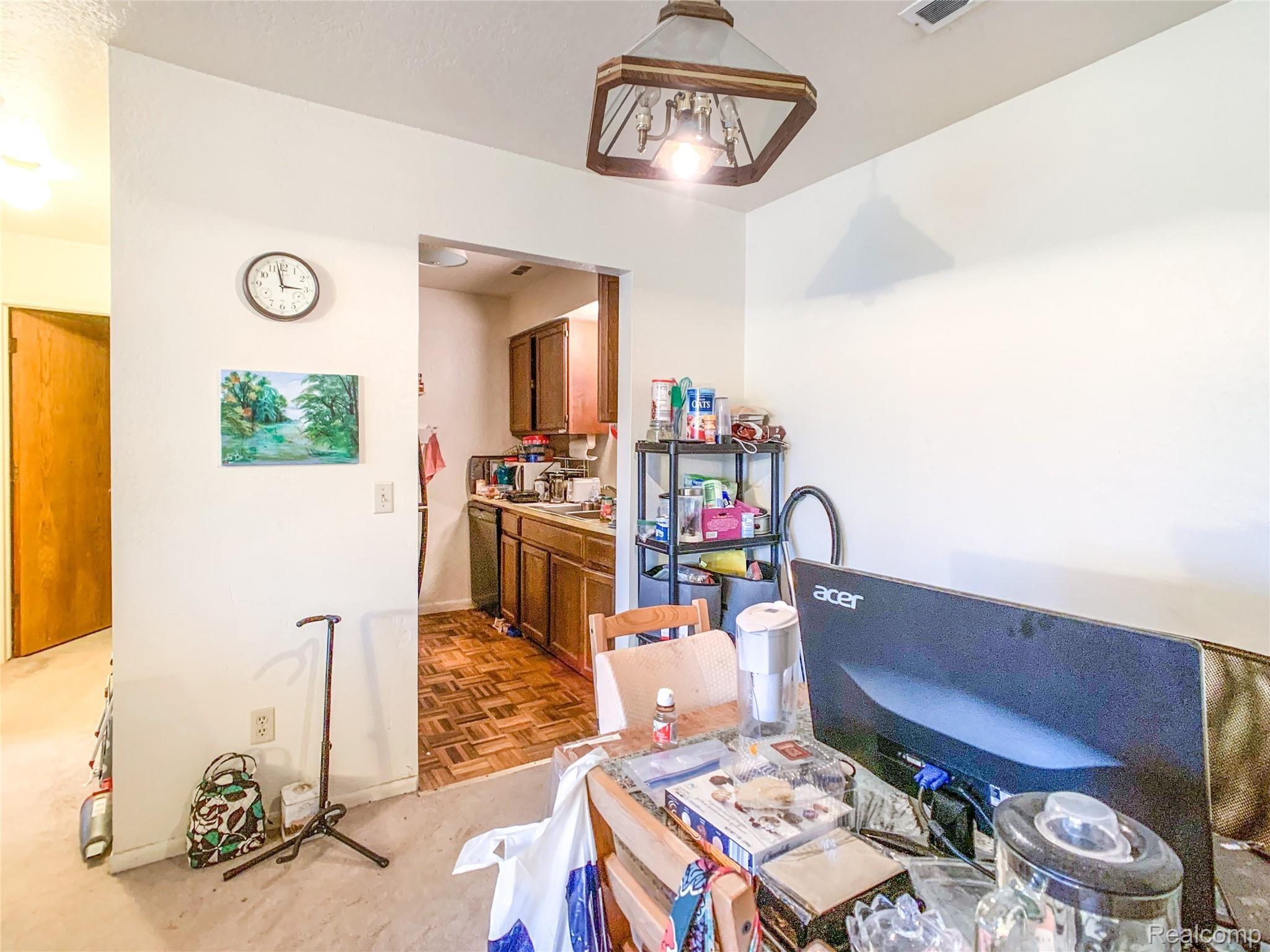 1727 Maple Ridge Road, Unit 13 Haslett, MI 48840 - Photo 16 of 33 1727 Maple Ridge Unit13 Meridian Twp MI-17.jpg