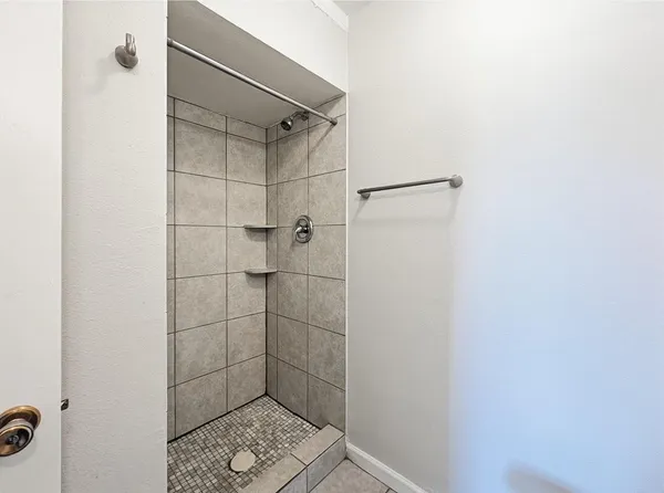 $2,550 | 1239 East Highland Avenue, Unit A, Phoenix, AZ 85014