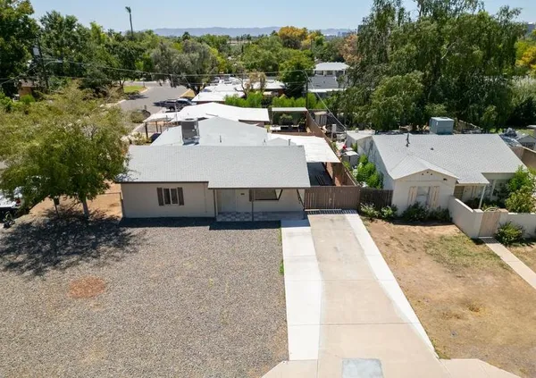 $2,550 | 1239 East Highland Avenue, Unit A, Phoenix, AZ 85014