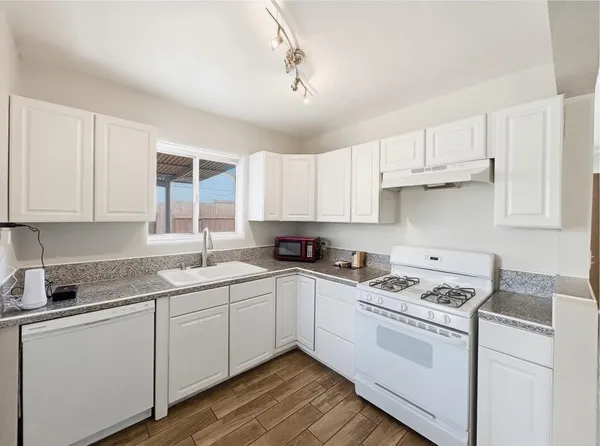 $2,550 | 1239 East Highland Avenue, Unit A, Phoenix, AZ 85014