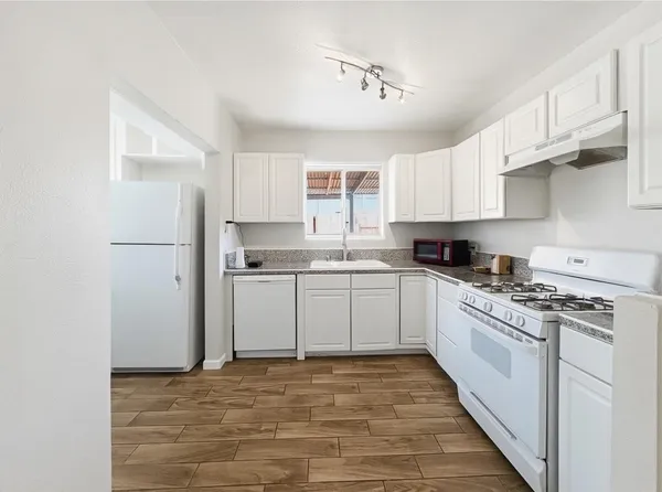 $2,550 | 1239 East Highland Avenue, Unit A, Phoenix, AZ 85014