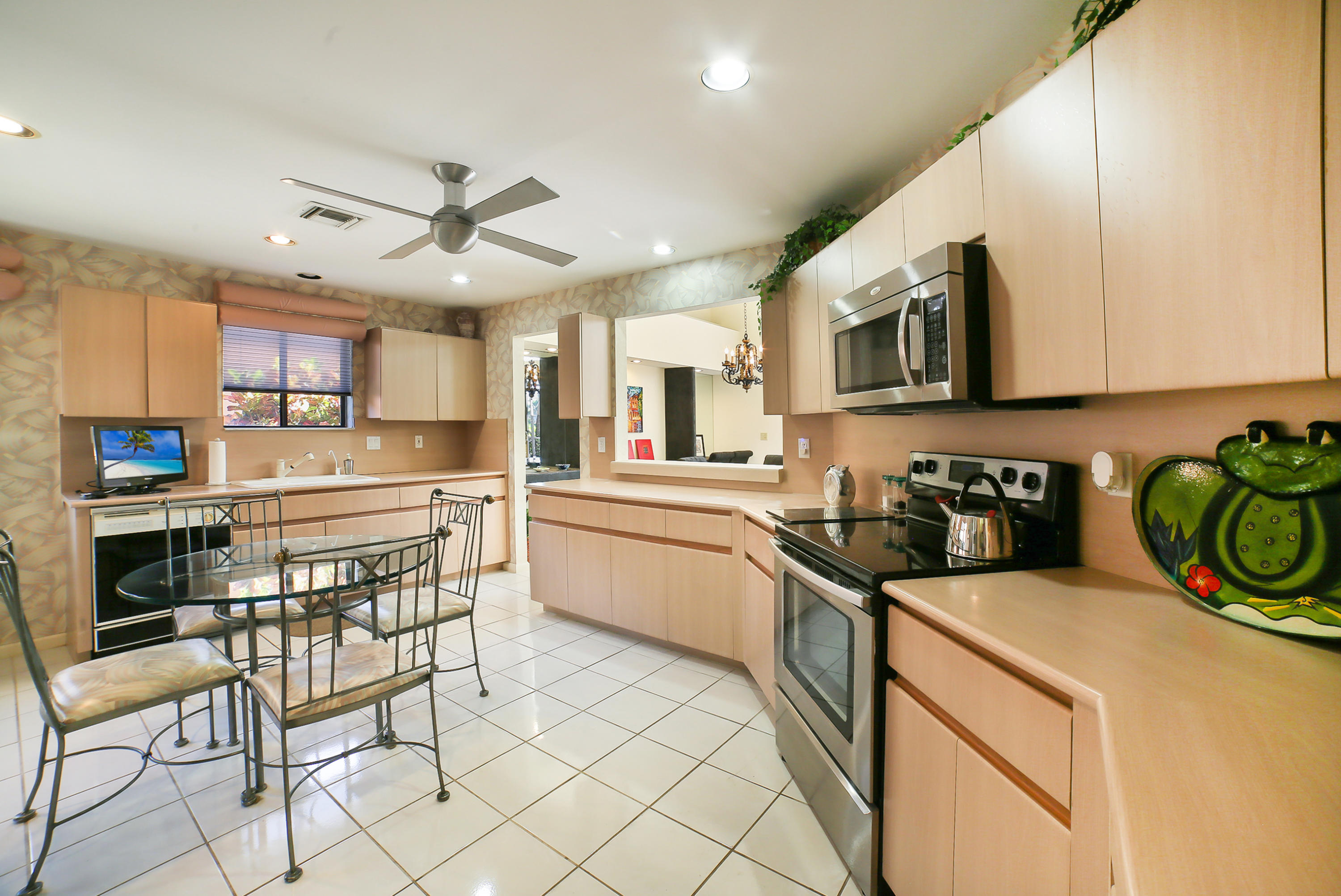 6463 Via Rosa Boca Raton, FL 33433 - Photo 12 of 23 Kitchen