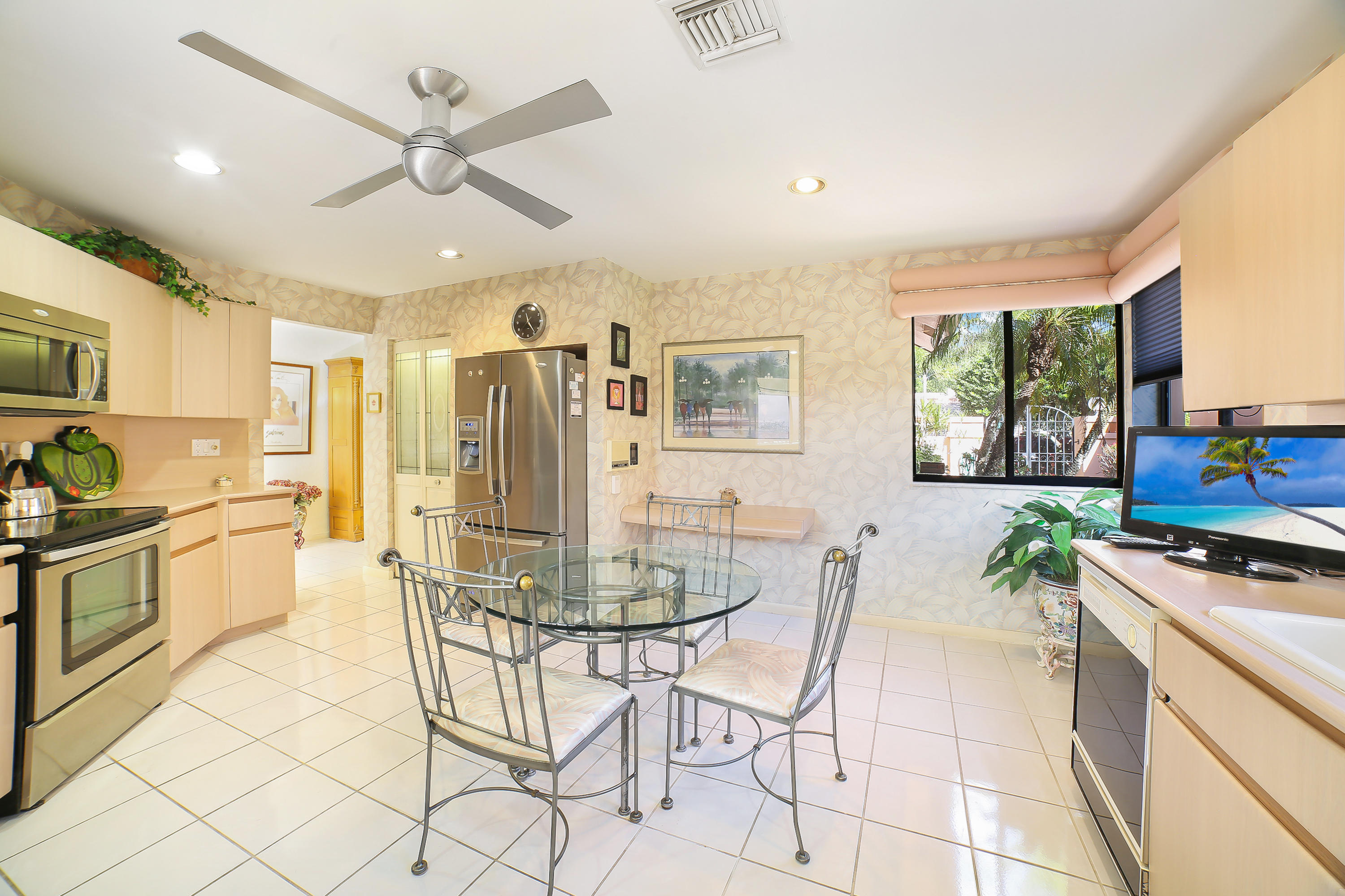 6463 Via Rosa Boca Raton, FL 33433 - Photo 14 of 23 Breakfast area