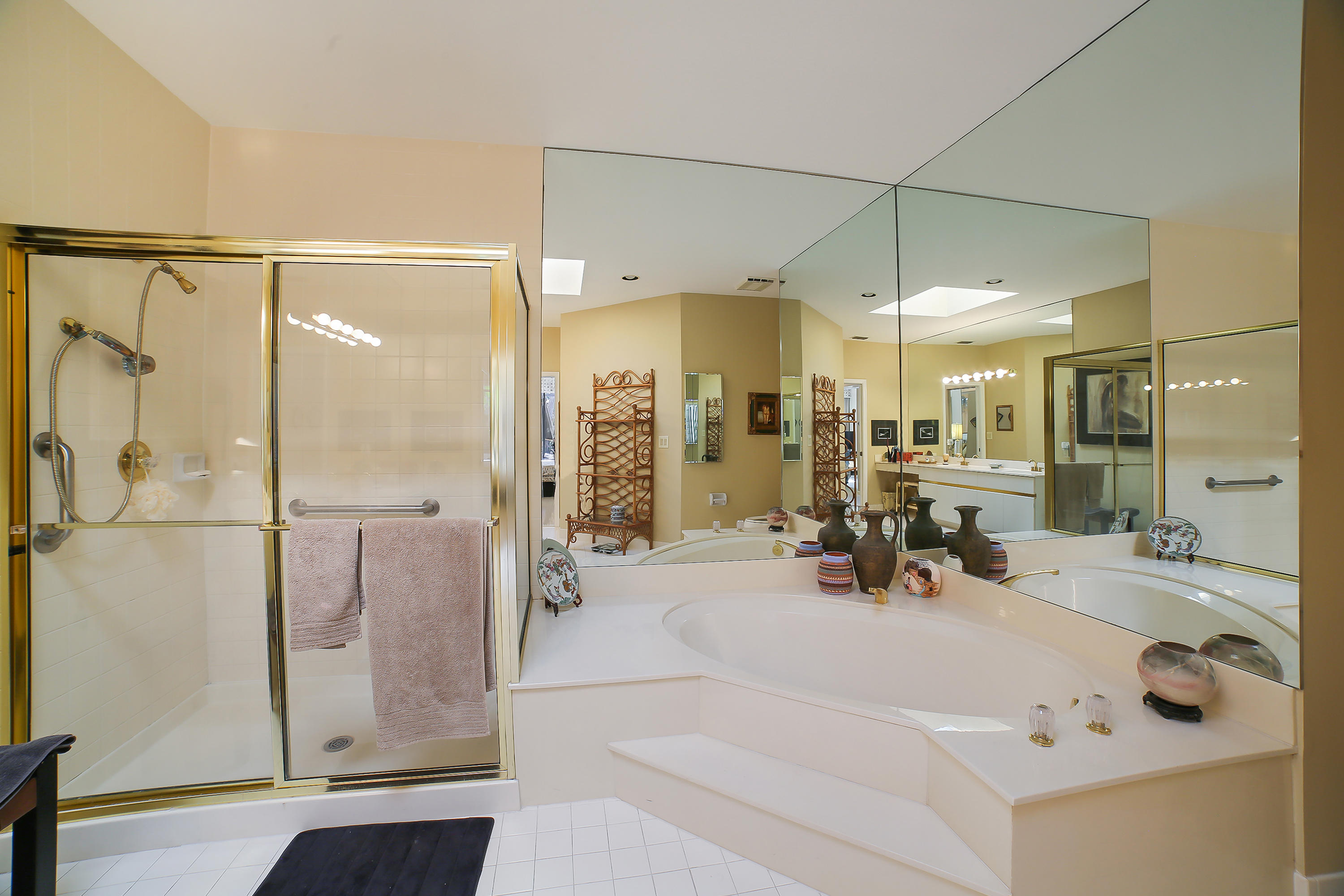 6463 Via Rosa Boca Raton, FL 33433 - Photo 17 of 23 Master bathroom
