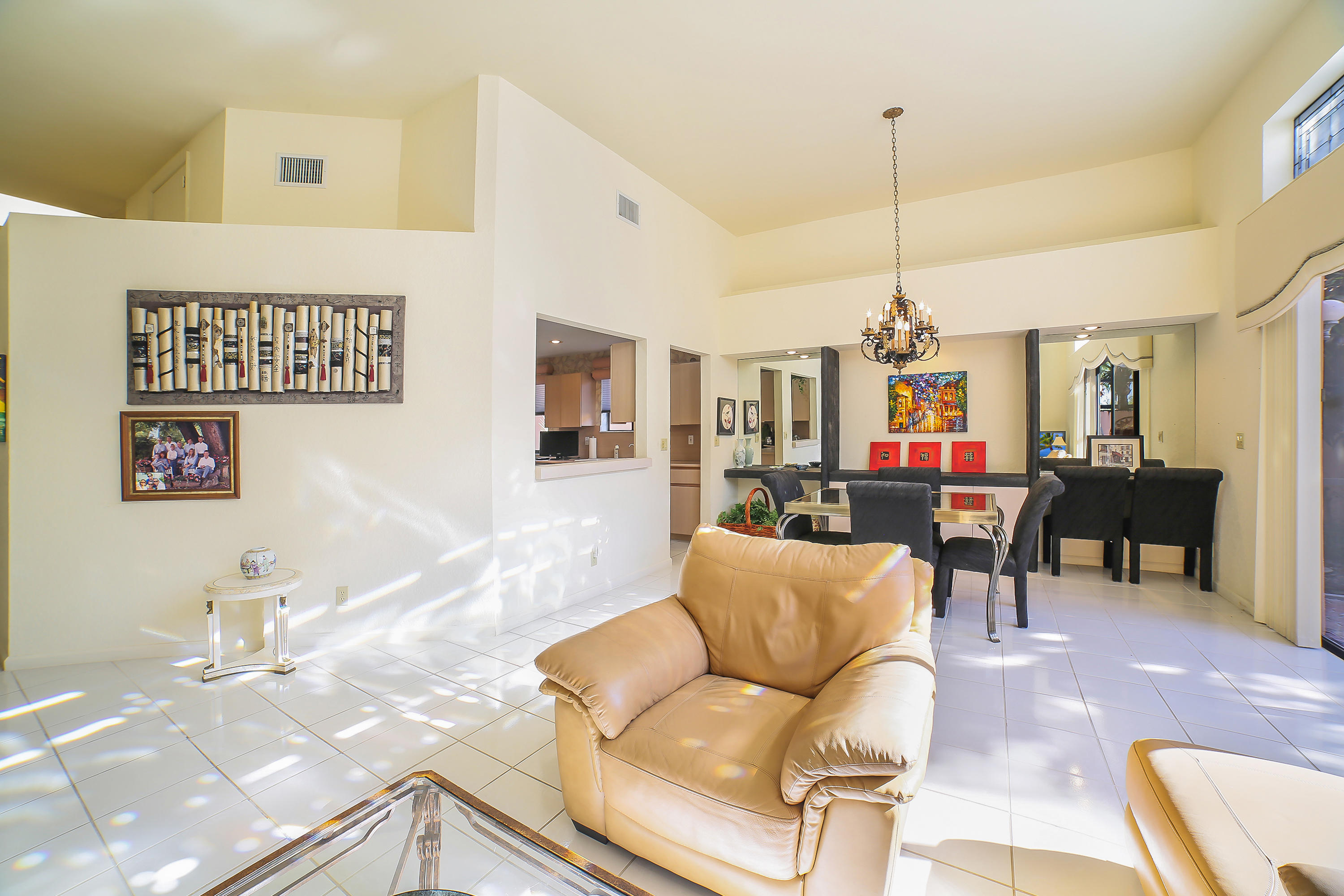 6463 Via Rosa Boca Raton, FL 33433 - Photo 7 of 23 Living area