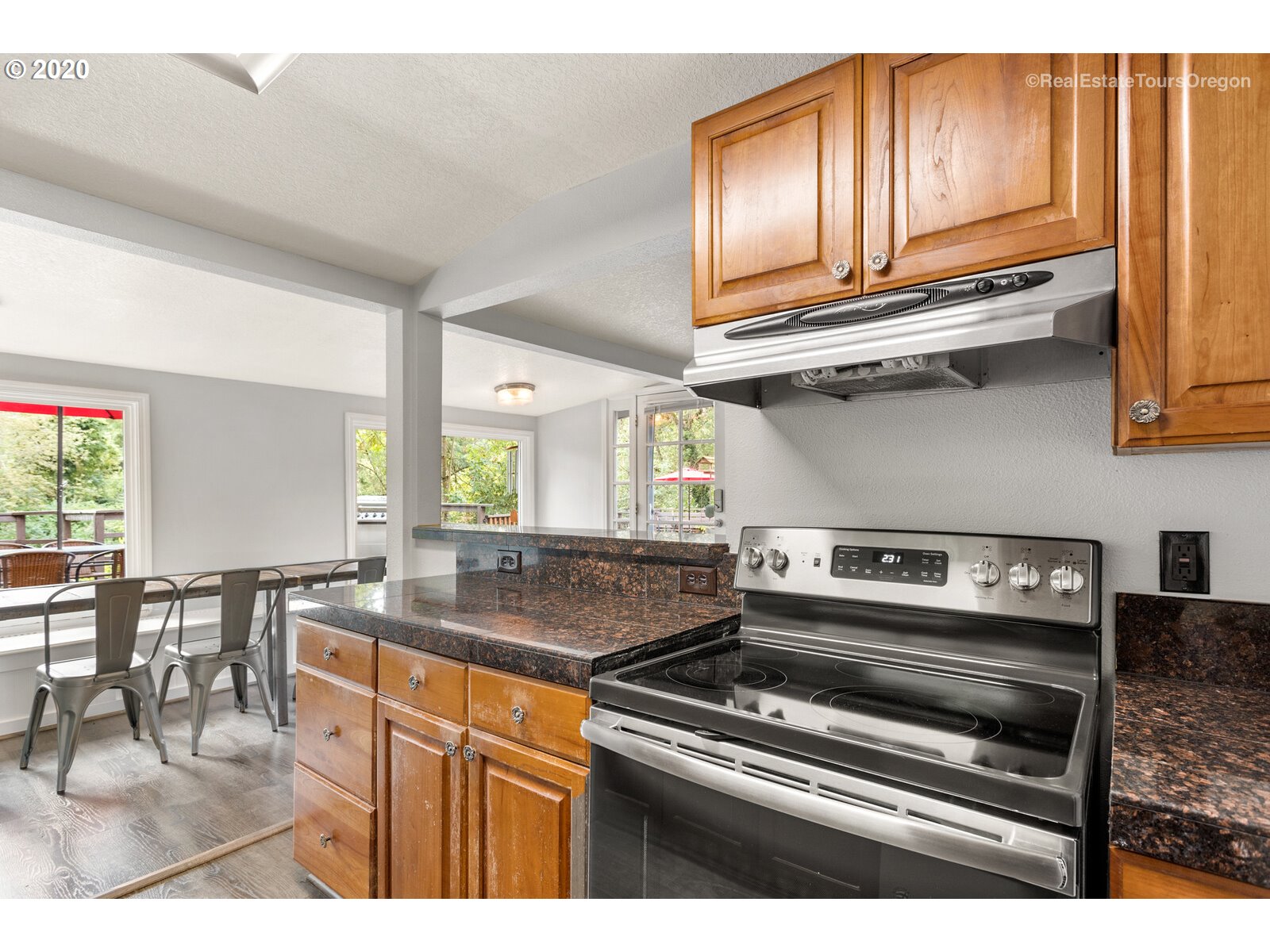 6550 Childs Road Lake Oswego, OR 97035 - Photo 6 of 32 Gallery Image 6