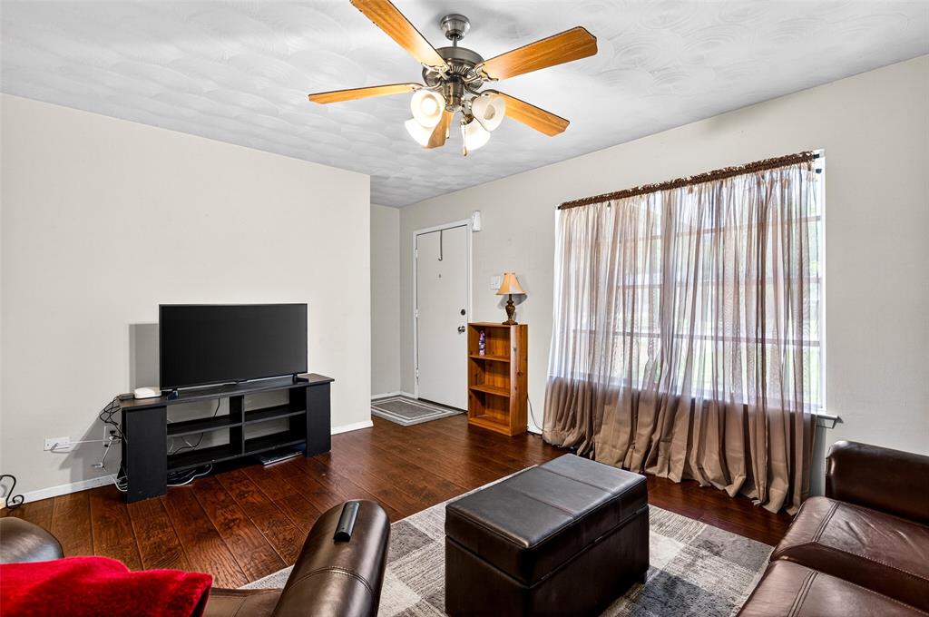2718 Ridgewood Street Irving, TX 75062 - Photo 6 of 25 Living room
