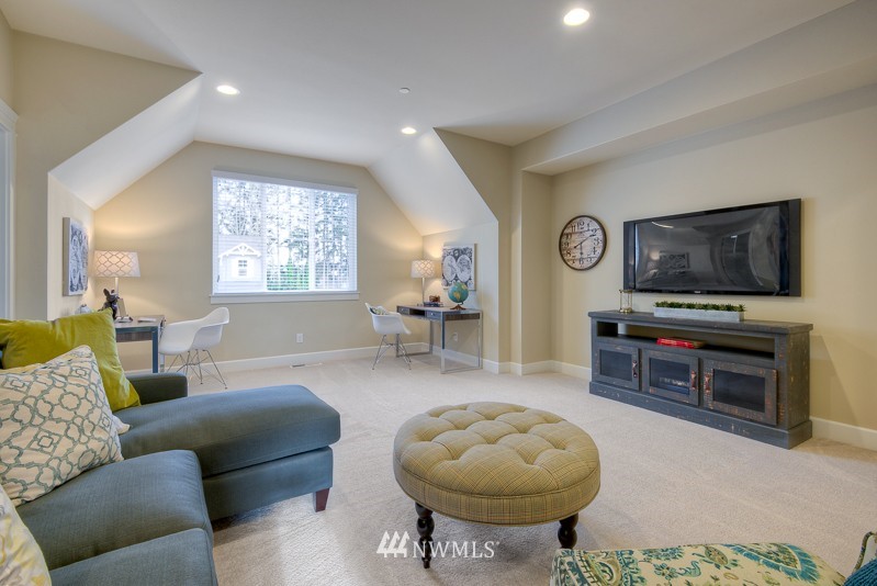 212 239th Street Southwest Bothell, WA 98021 - Photo 17 of 19