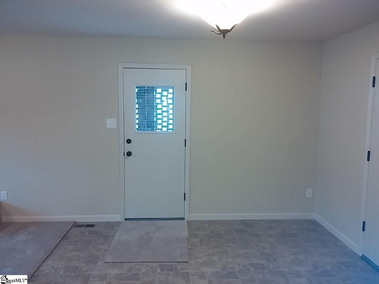 522 Old Rutherford Road Taylors, SC 29687 - Photo 8 of 28