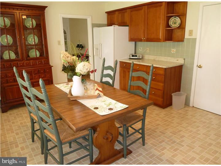 75 Lamp Post Road Doylestown, PA 18901 - Photo 8 of 25 Kitchen