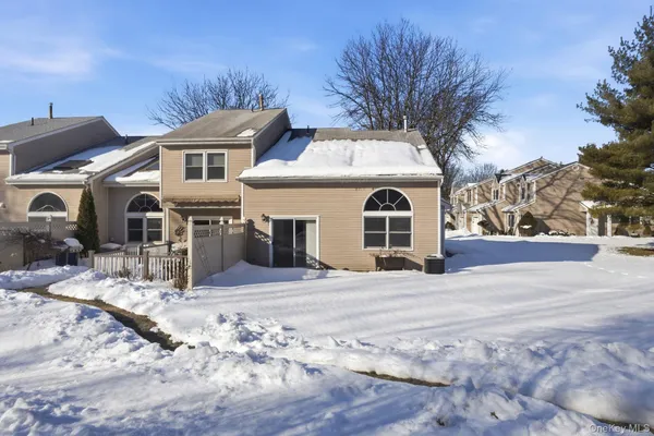 $449,000 | 39 Deer Crossing Drive, Fishkill, NY 12524