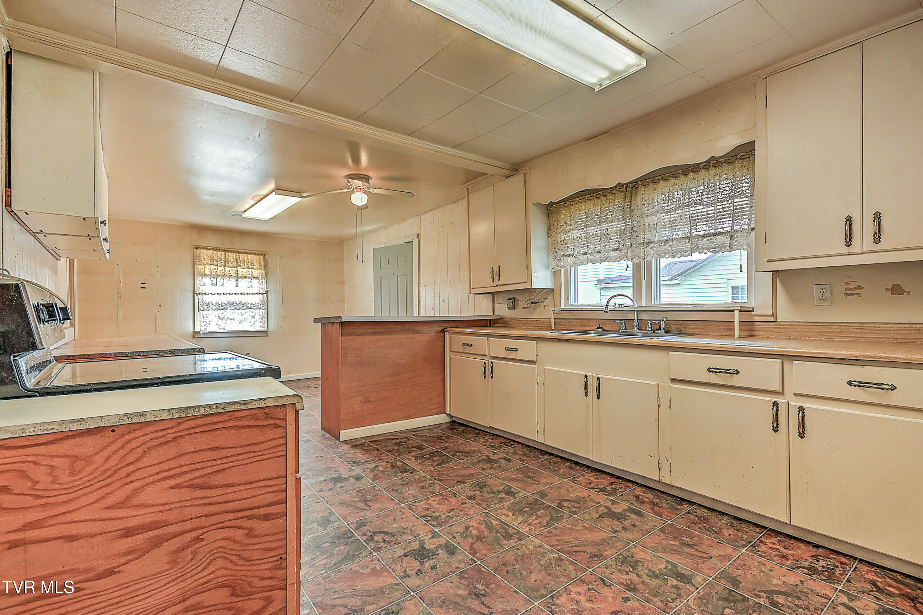 525 Shakesville Road Bristol, VA 24201 - Photo 17 of 36 525 Shakesville SS-24