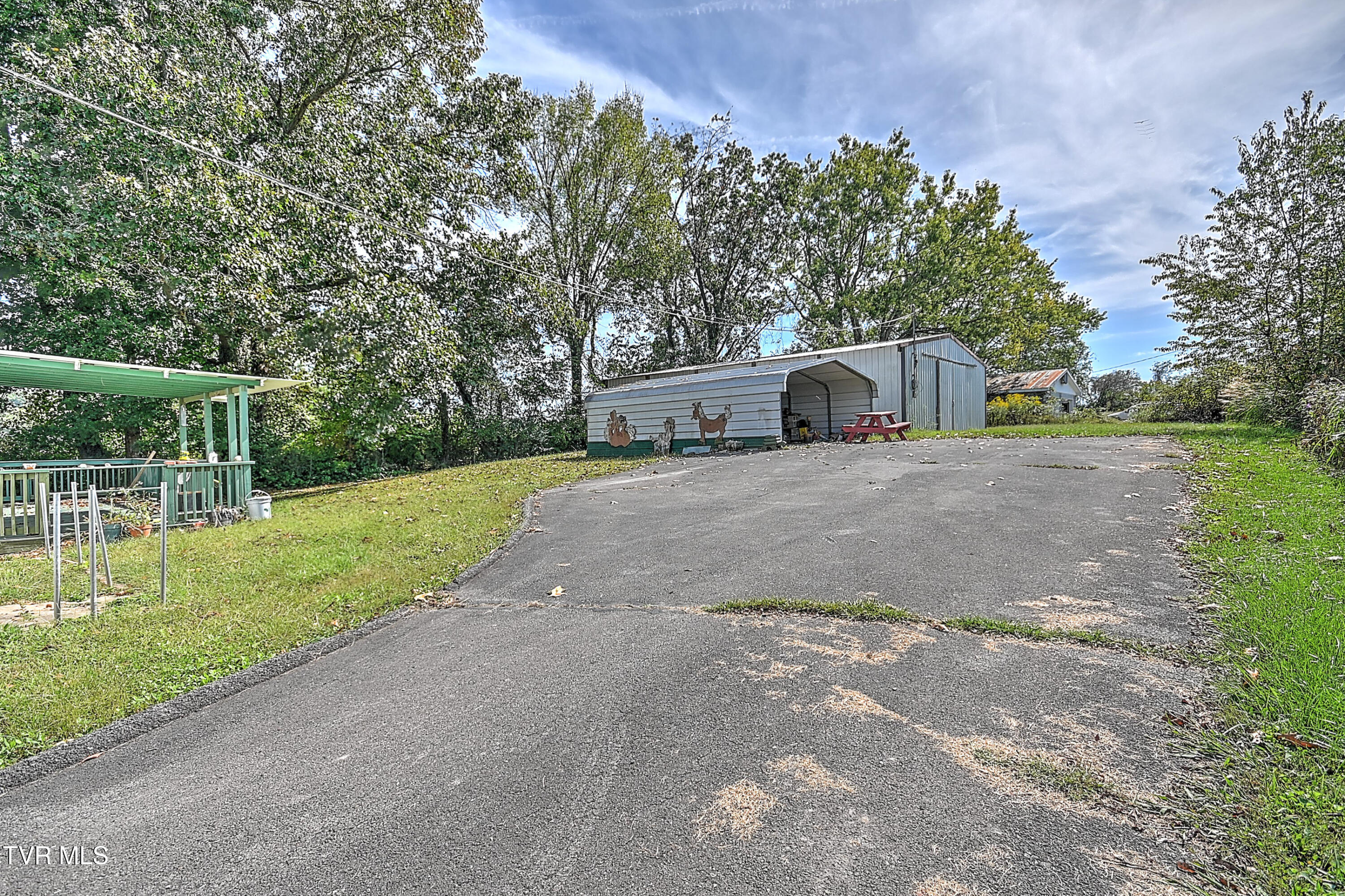 525 Shakesville Road Bristol, VA 24201 - Photo 27 of 36 525 Shakesville SS-37