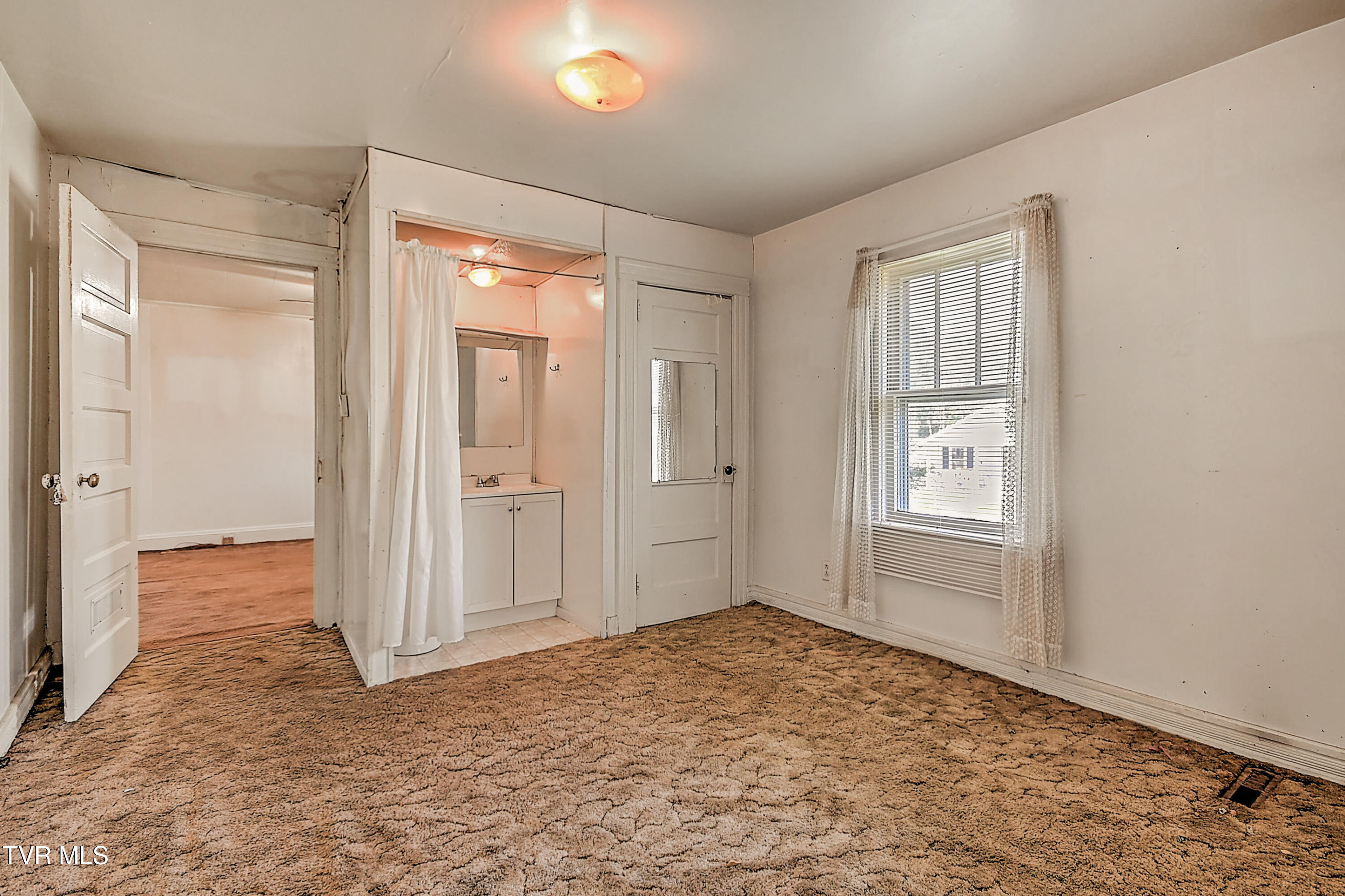 525 Shakesville Road Bristol, VA 24201 - Photo 7 of 36 525 Shakesville SS-11