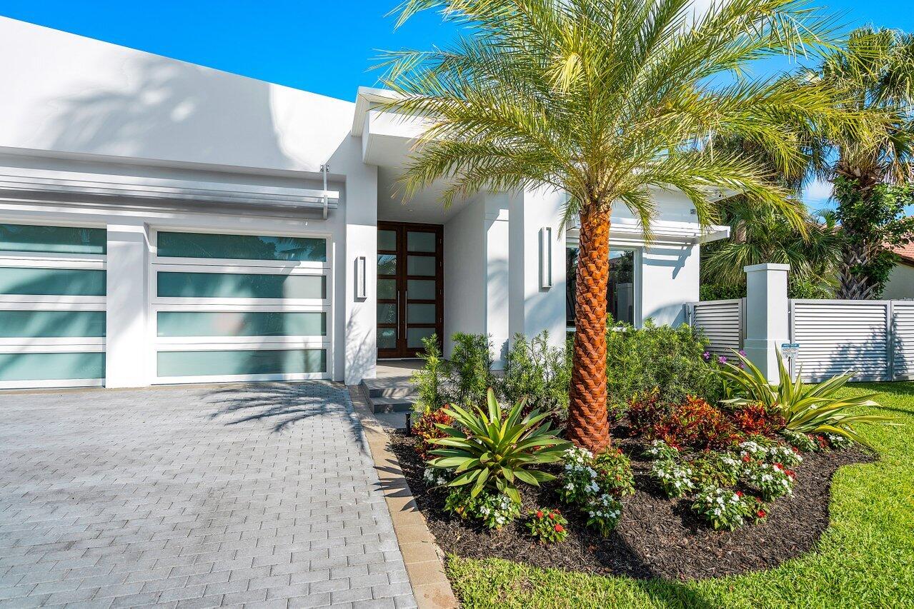 17 Coconut Lane Ocean Ridge, FL 33435 - Photo 4 of 48 004-17CoconutLane-OceanRidge-FL-33435-SM