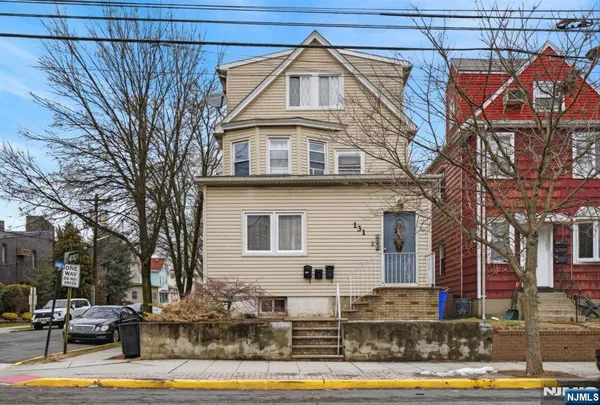 $2,500 | 131 Paterson Avenue, Unit 2, Wallington, NJ 07057