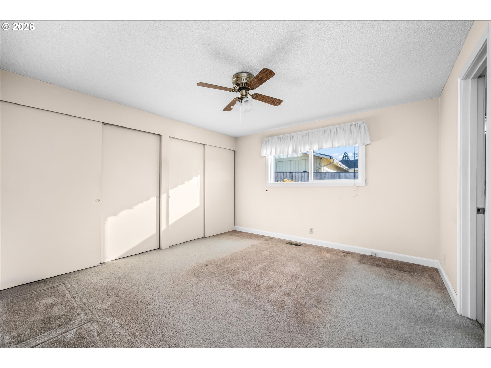 472 Springdale Avenue Springfield, OR 97477 - Photo 13 of 40