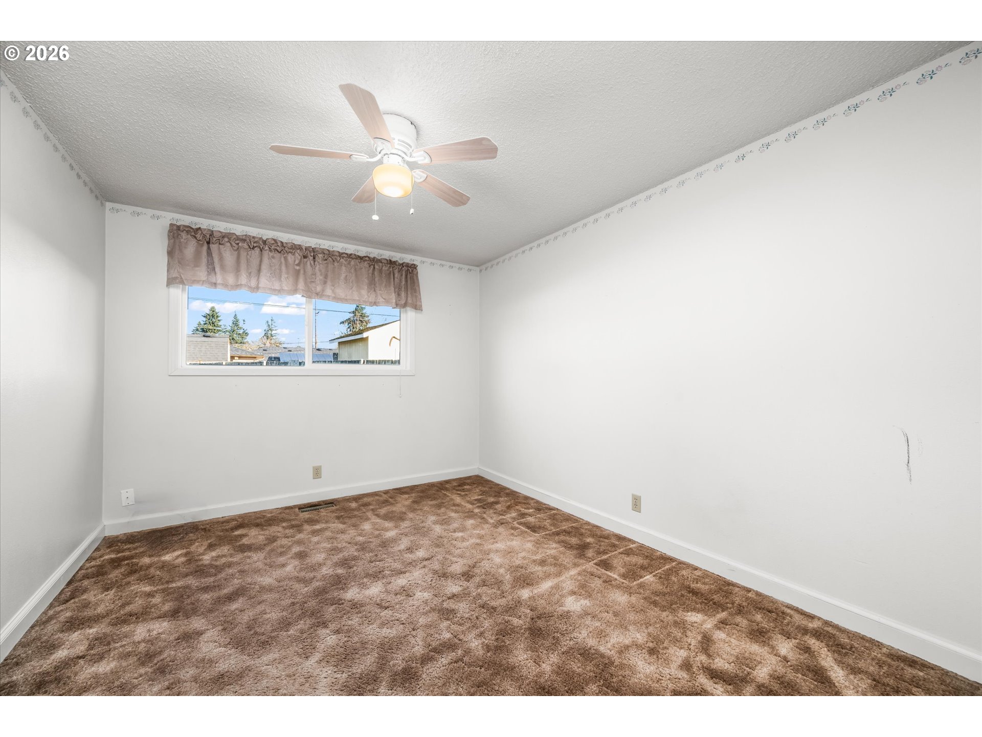 472 Springdale Avenue Springfield, OR 97477 - Photo 20 of 40