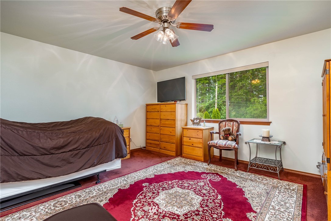 1076 Lyle Ridge Circle Oak Harbor, WA 98277 - Photo 15 of 35 Gallery Image 15