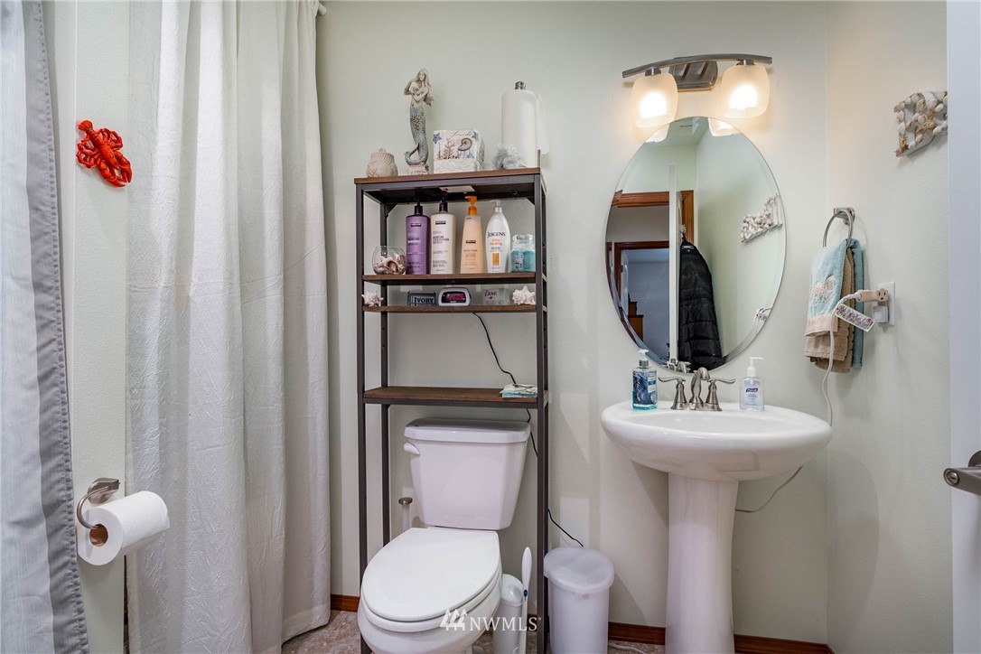 1076 Lyle Ridge Circle Oak Harbor, WA 98277 - Photo 22 of 35 Gallery Image 22