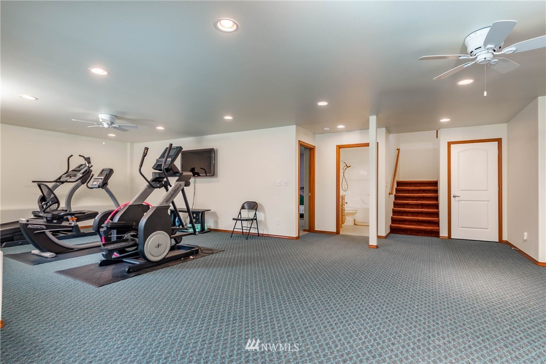 1076 Lyle Ridge Circle Oak Harbor, WA 98277 - Photo 24 of 35 Gallery Image 24