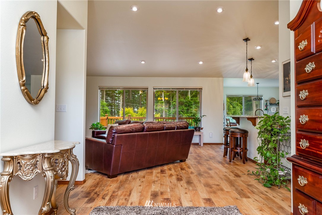 1076 Lyle Ridge Circle Oak Harbor, WA 98277 - Photo 6 of 35 Gallery Image 6