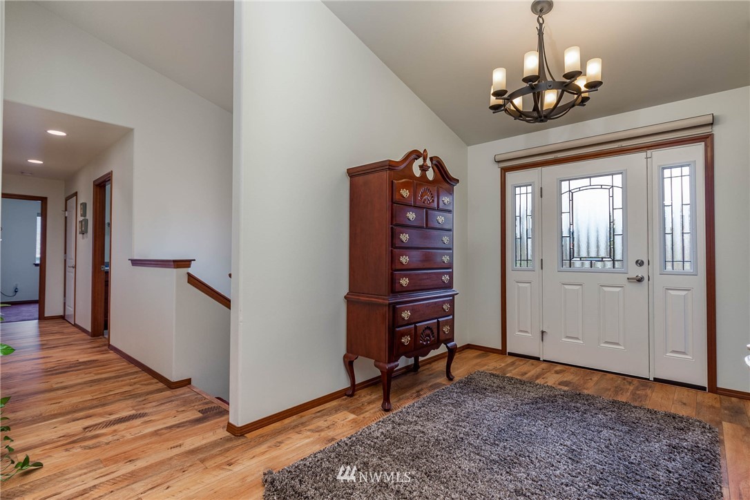 1076 Lyle Ridge Circle Oak Harbor, WA 98277 - Photo 7 of 35 Gallery Image 7