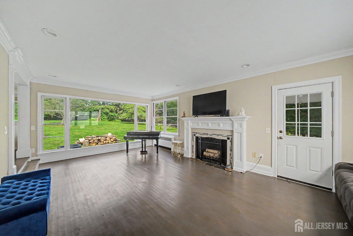 396 New Dover Road Colonia, NJ 07067 - Photo 3 of 52 Gallery Image 3