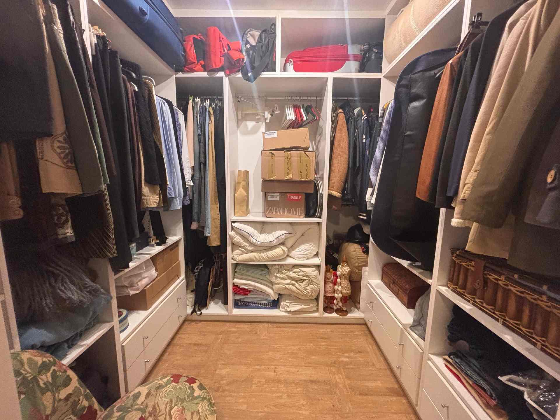 8 Carrer Del Teuladí Charlottesville, VC 46117 - Photo 7 of 30 a view of walk in closet