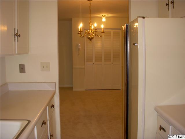 1323 Queens Road, Unit 320 Charlotte, NC 28207 - Photo 13 of 16 Gallery Image 13