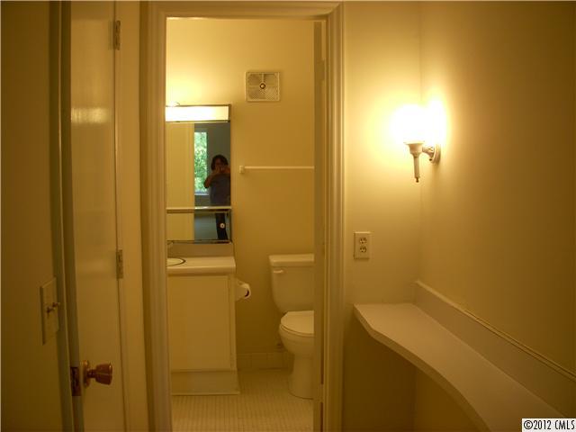 1323 Queens Road, Unit 320 Charlotte, NC 28207 - Photo 14 of 16 Gallery Image 14