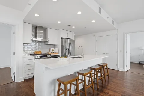 $749,000 | 300 Bowie Street, Unit 1101, Austin, TX 78703