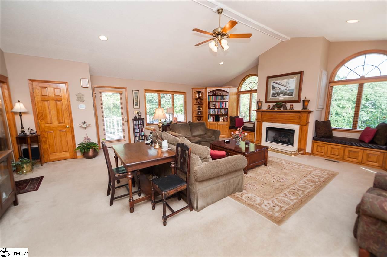 114 Data Bush Drive Inman, SC 29349 - Photo 4 of 36