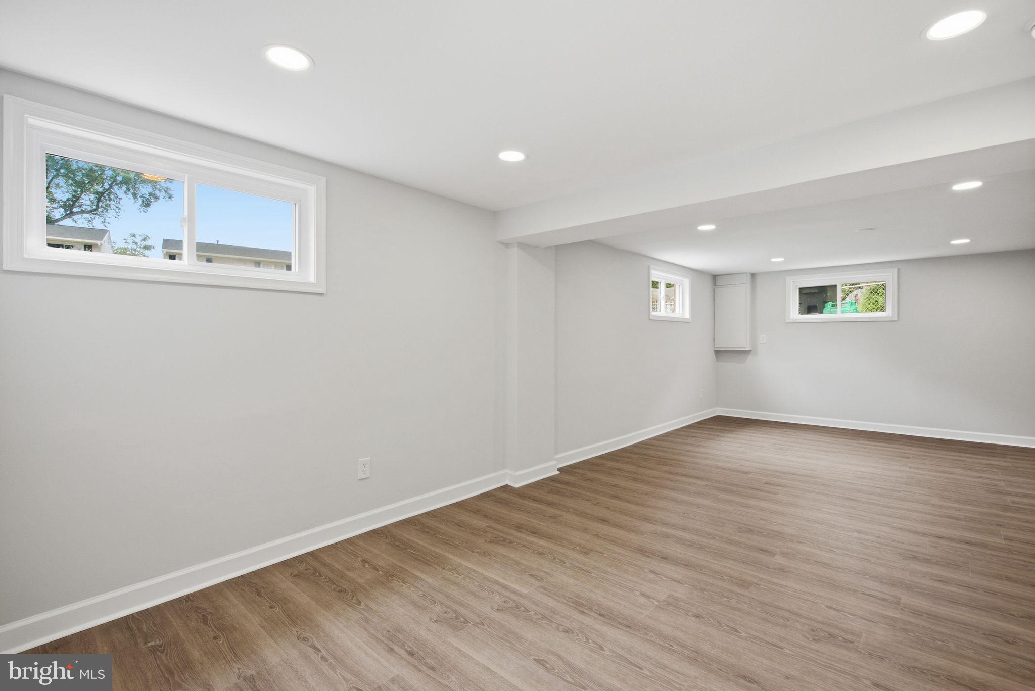 6615 Valley Park Road Capitol Heights, MD 20743 - Photo 22 of 25 Bright and airy versatile space.