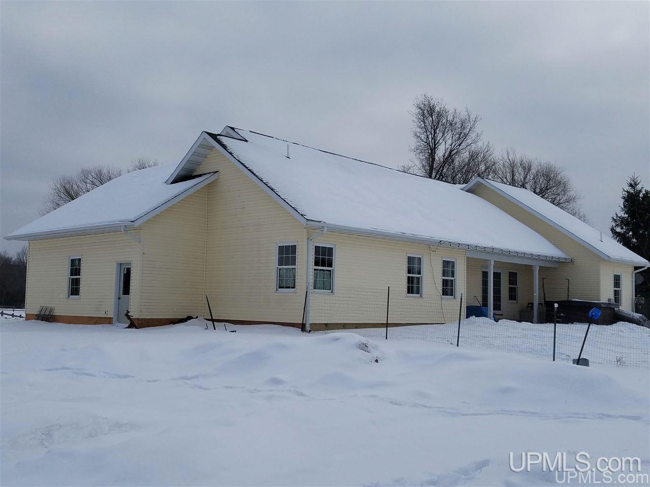 14211 North Stateline Road Hurley, WI 54534 - Photo 2 of 50