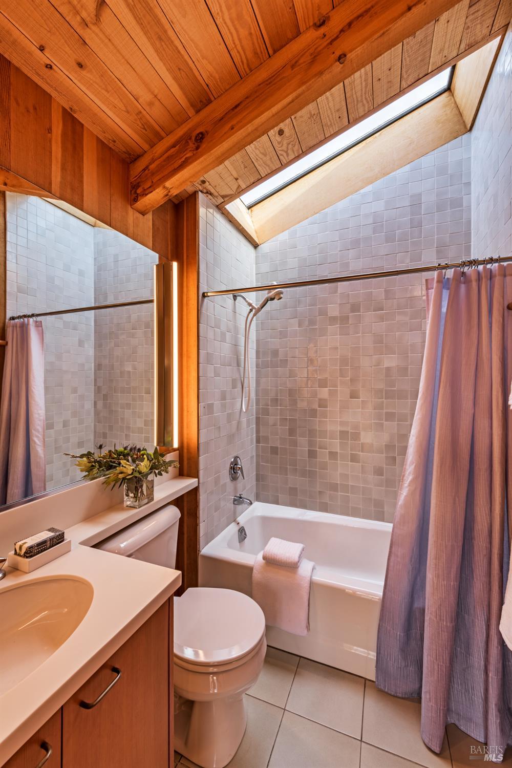 336 Pipers Reach The Sea Ranch, CA 95497 - Photo 7 of 15 Guest house ensuite bathroom. Photo is staged from 2018.